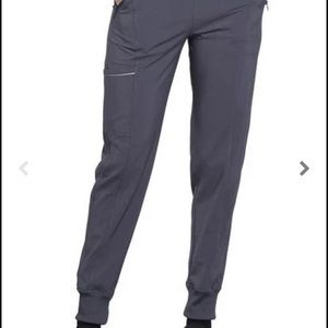 Cherokee Infinity jogger scrubs